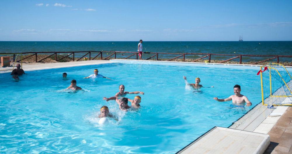 Отель Caribbean World Монастир Экстерьер фото