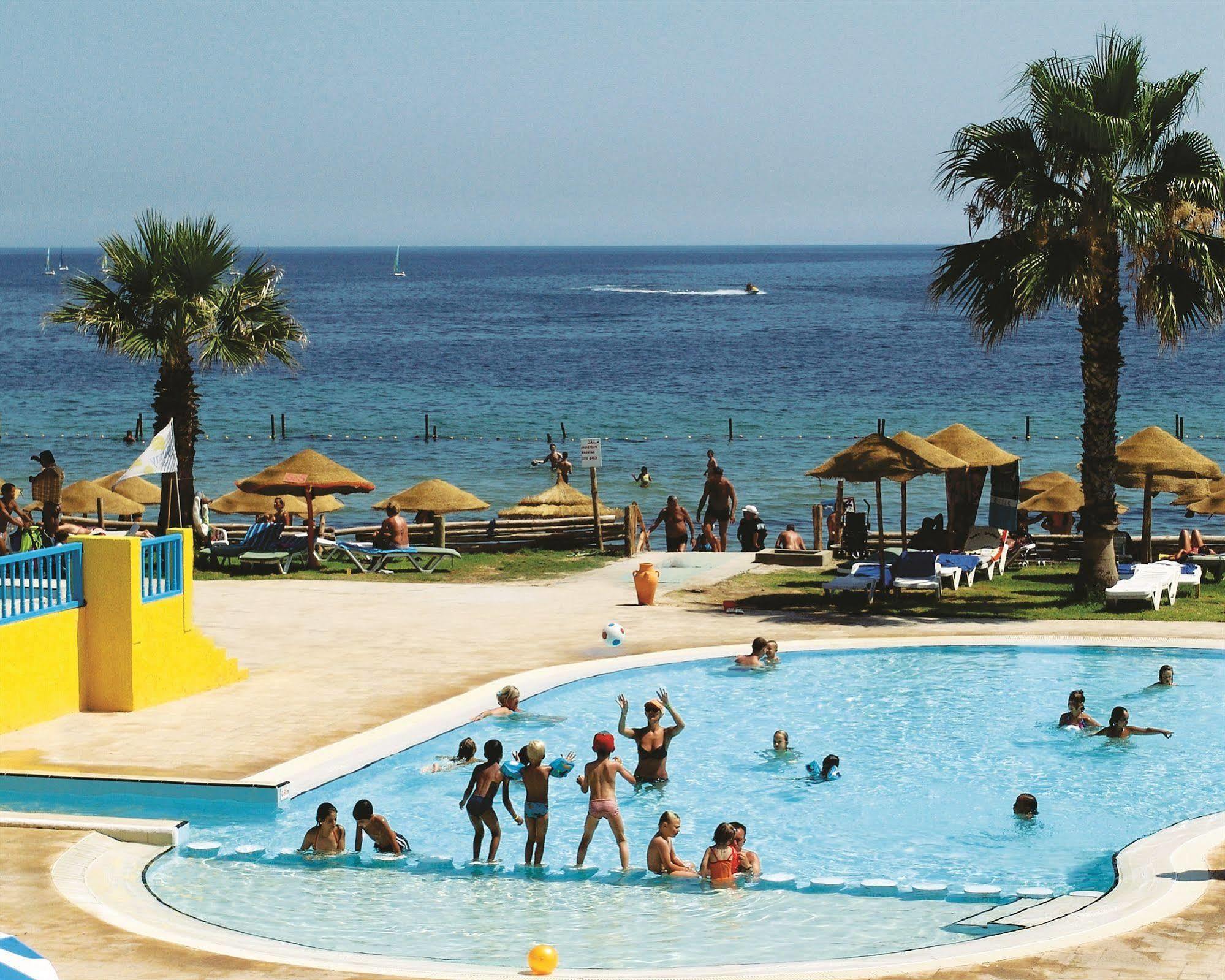 Отель Caribbean World Монастир Экстерьер фото
