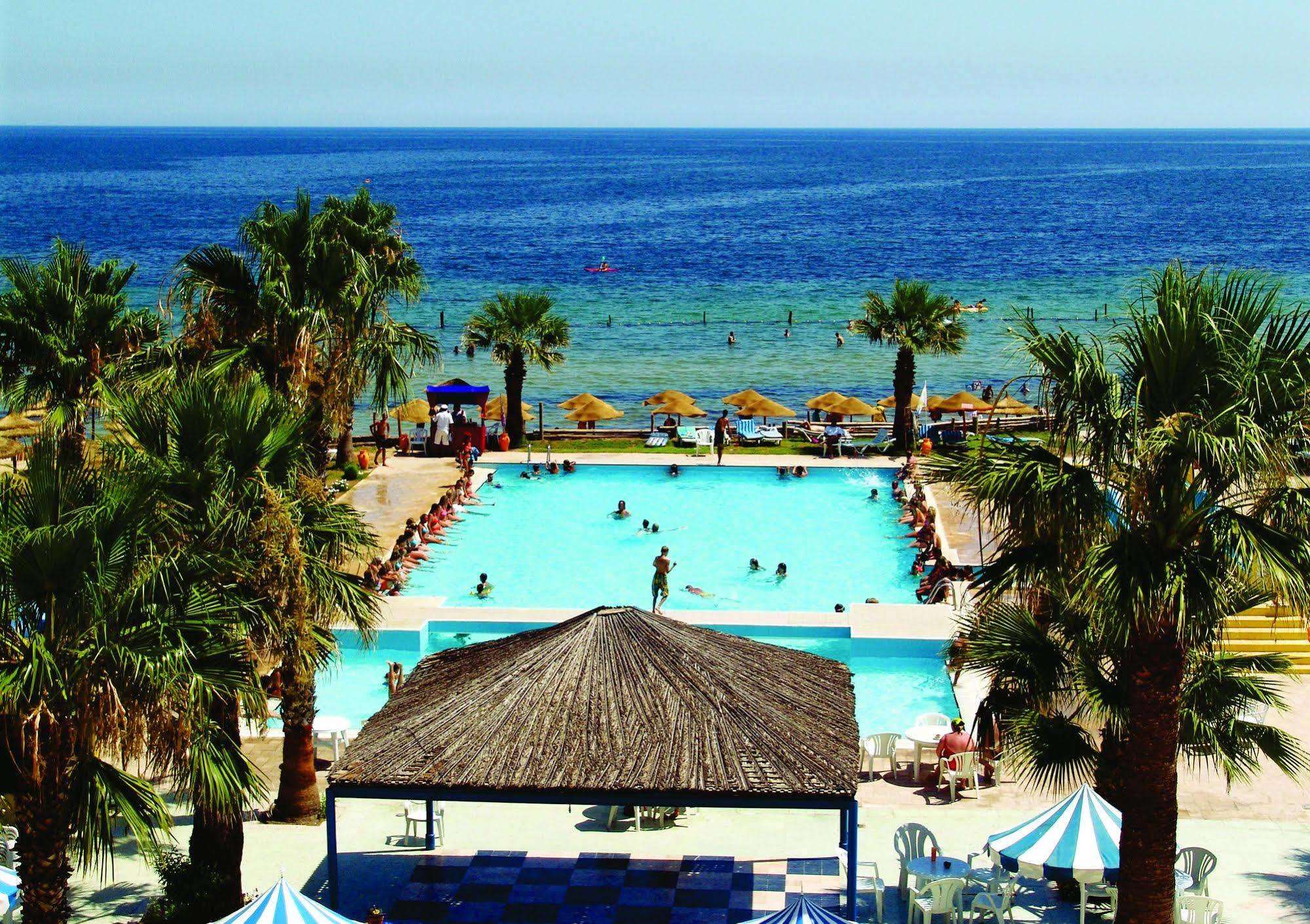 Отель Caribbean World Монастир Экстерьер фото